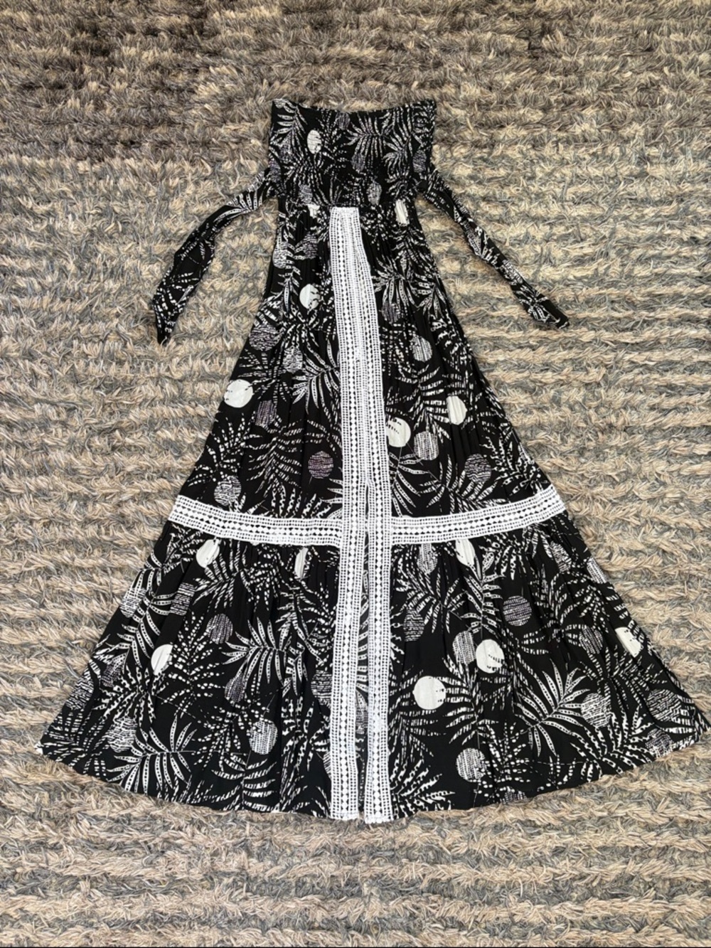 New! blue island Black and White Strapless Maxi Dress Size XS - Picture 4 of 12